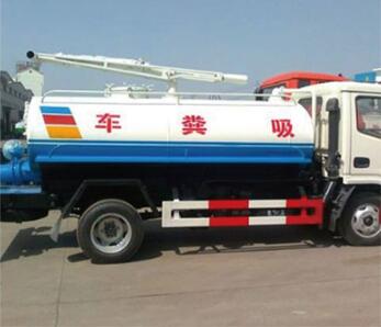 环卫吸粪车.jpeg
